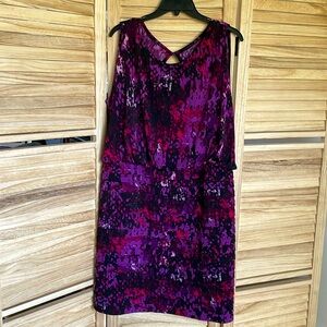 Pretty dress fitted knee high